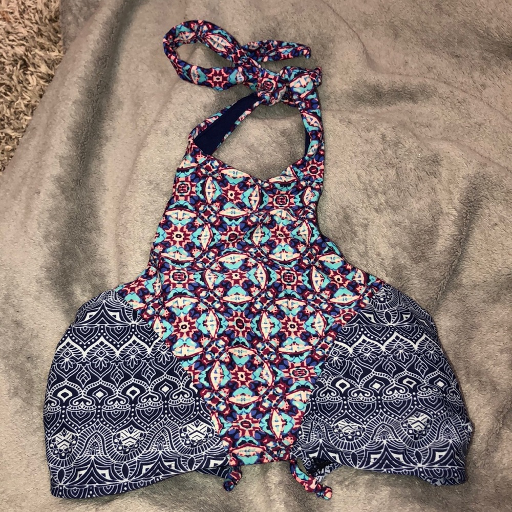 Women’s bathing suit